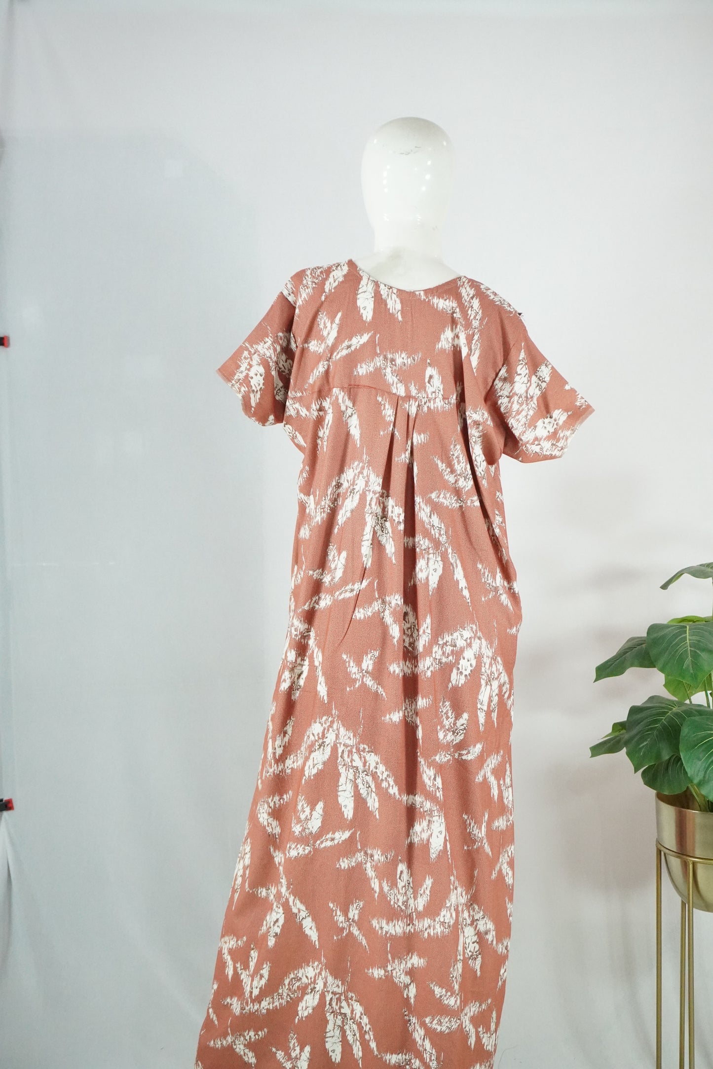 Alpine embroidery nighty