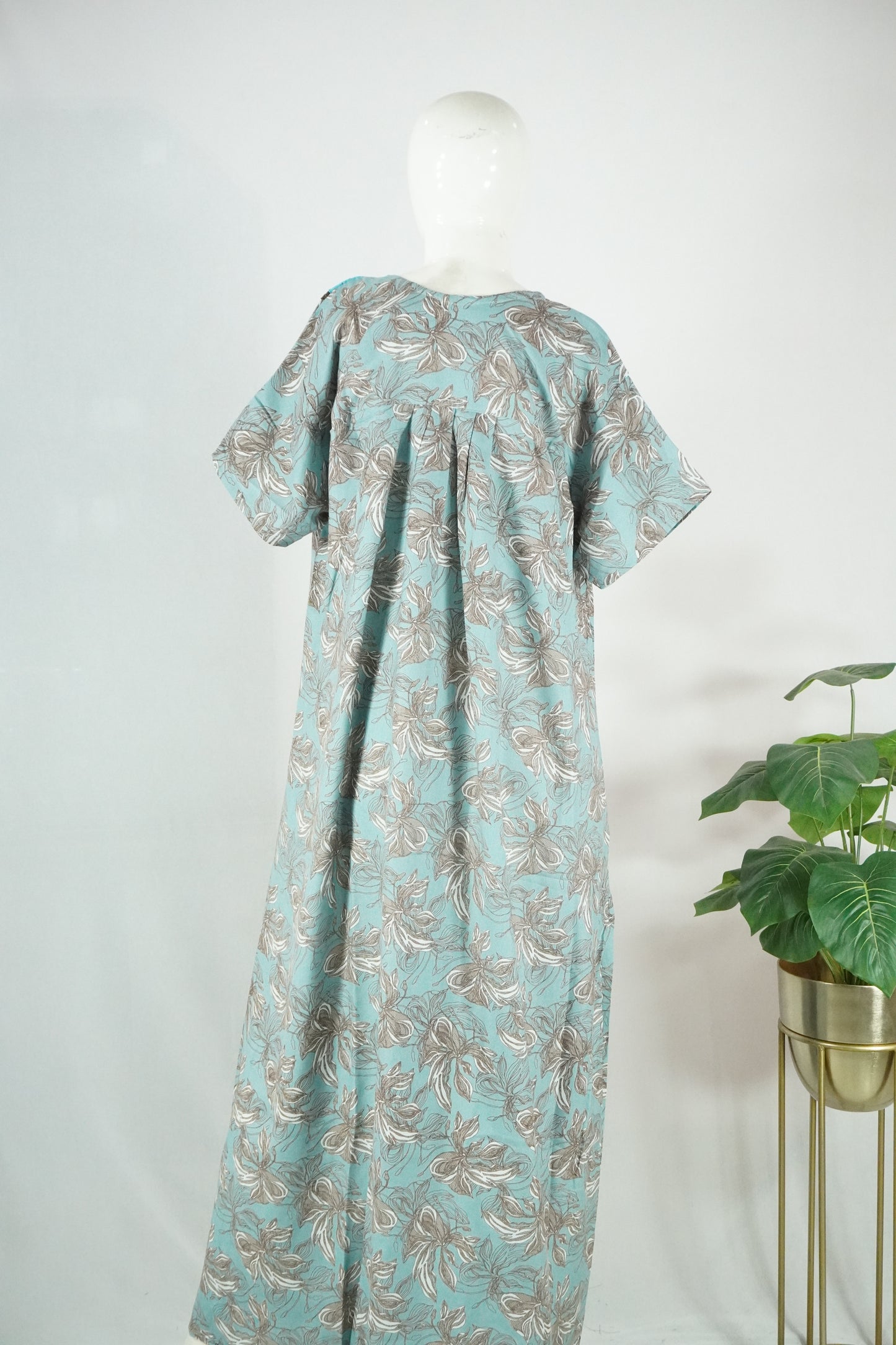 Alpine embroidery nighty