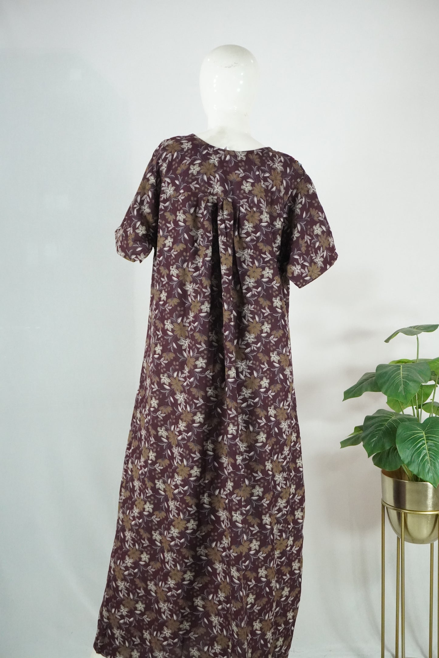 Alpine embroidery nighty