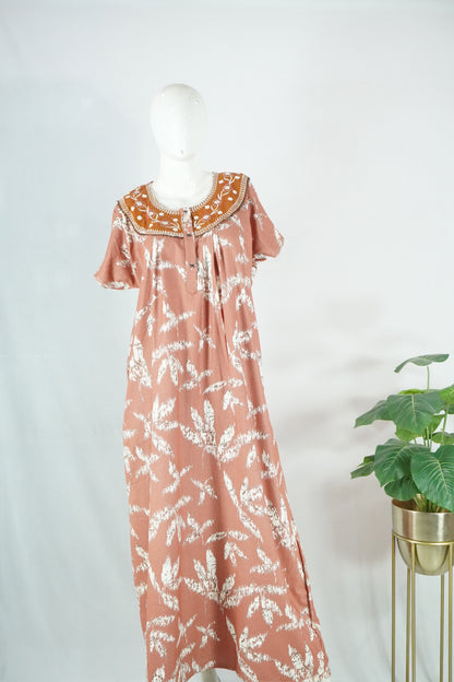 Alpine embroidery nighty