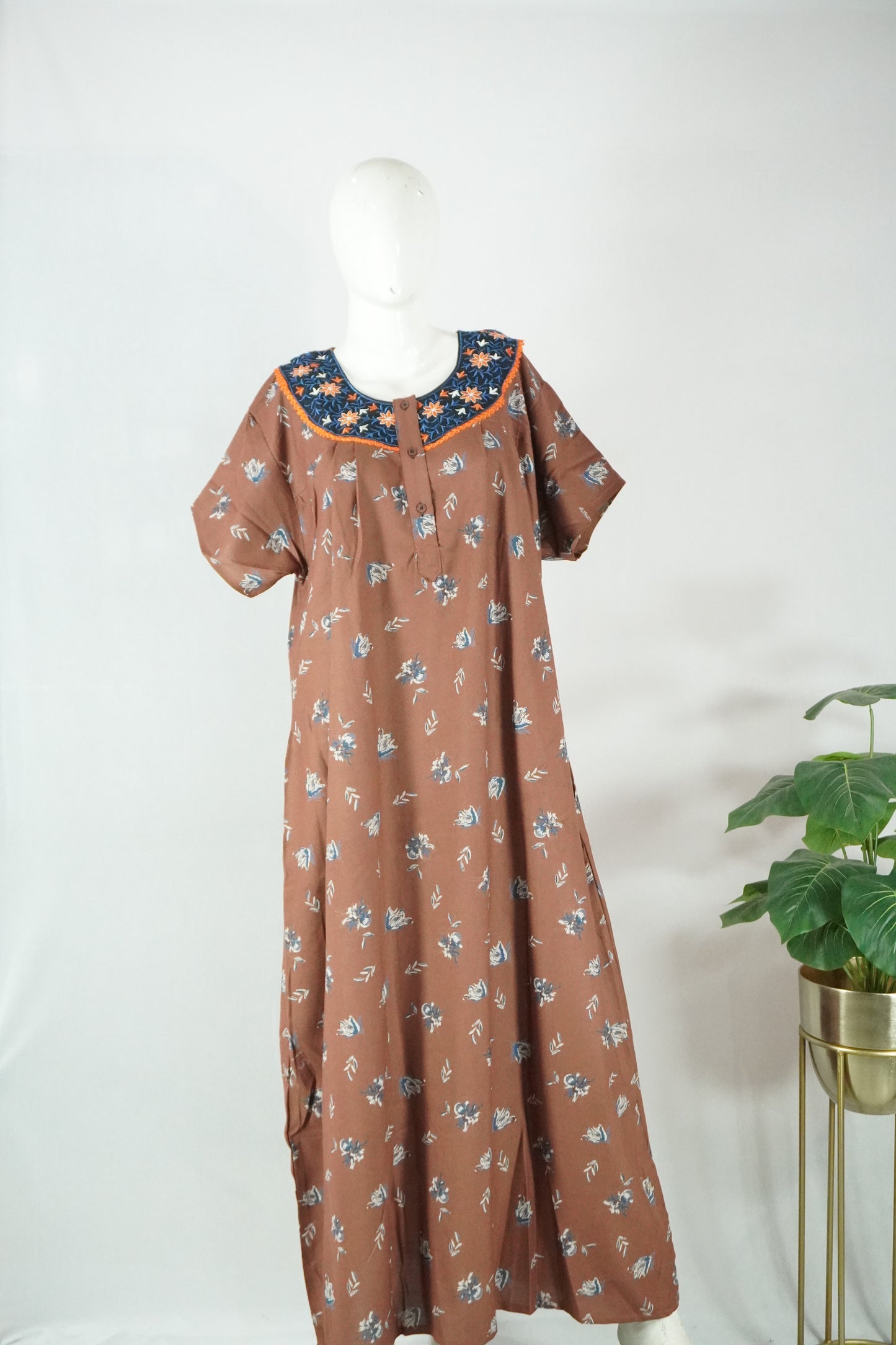 alpine embroidery nighty