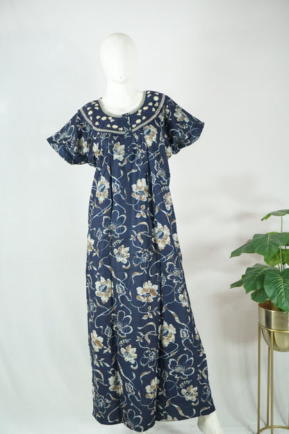 Alpine embroidery nighty