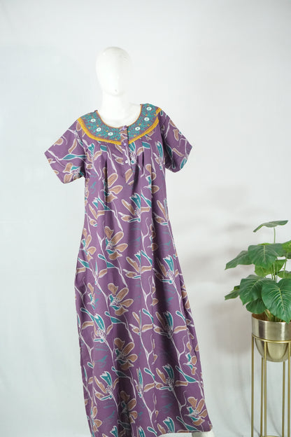 Alpine embroidery nighty