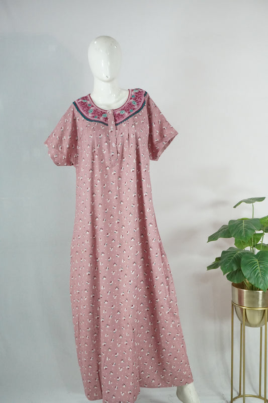 Alpine embroidery nighty