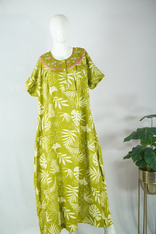 Alpine embroidery nighty