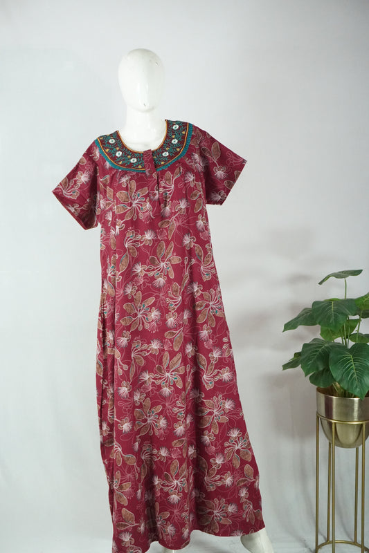 Alpine embroidery nighty