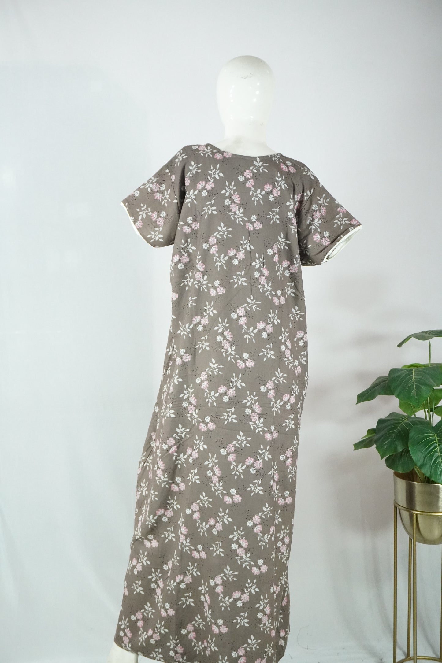 Alpine embroidery nighty