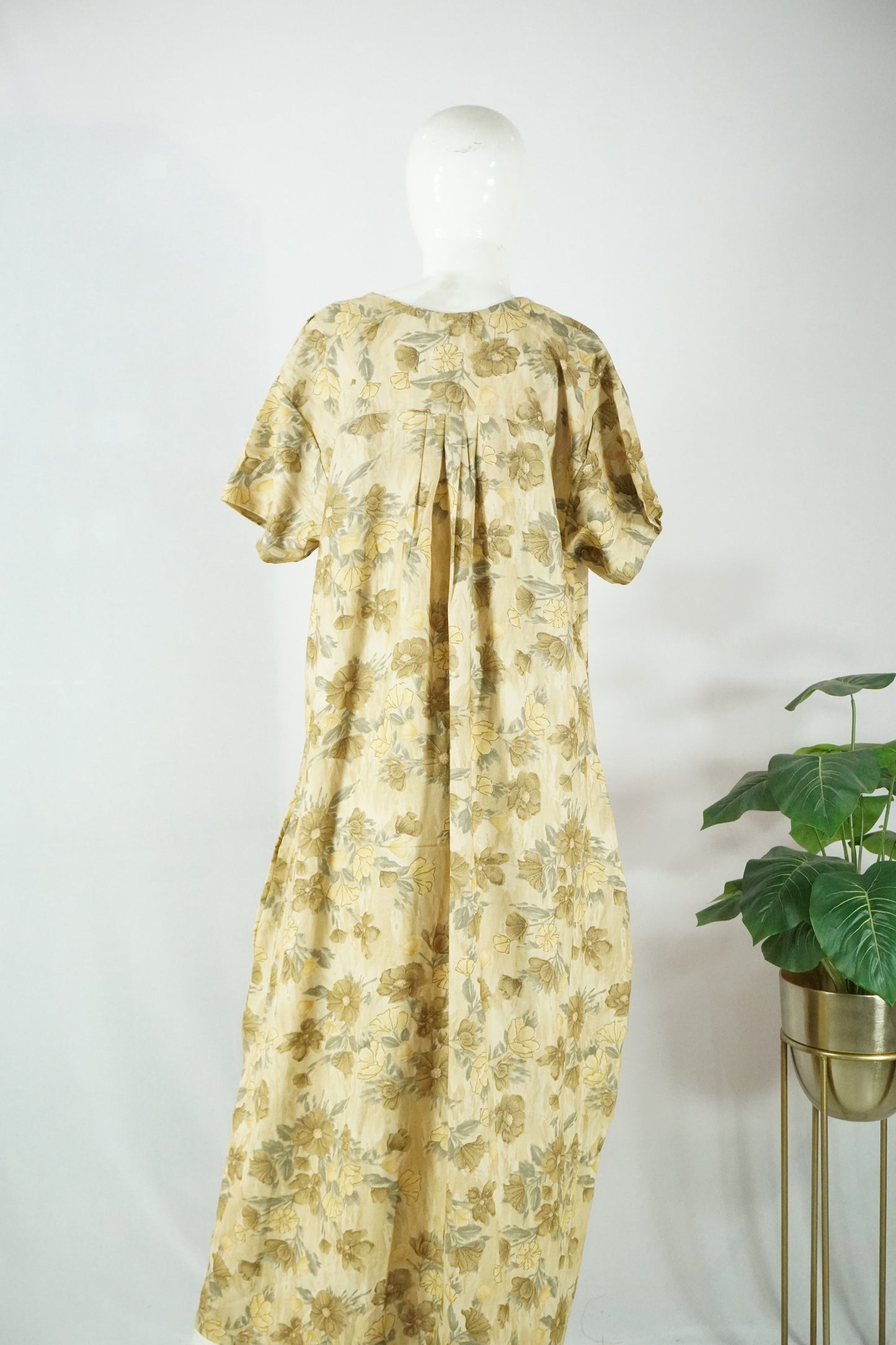 Alpine embroidery nighty