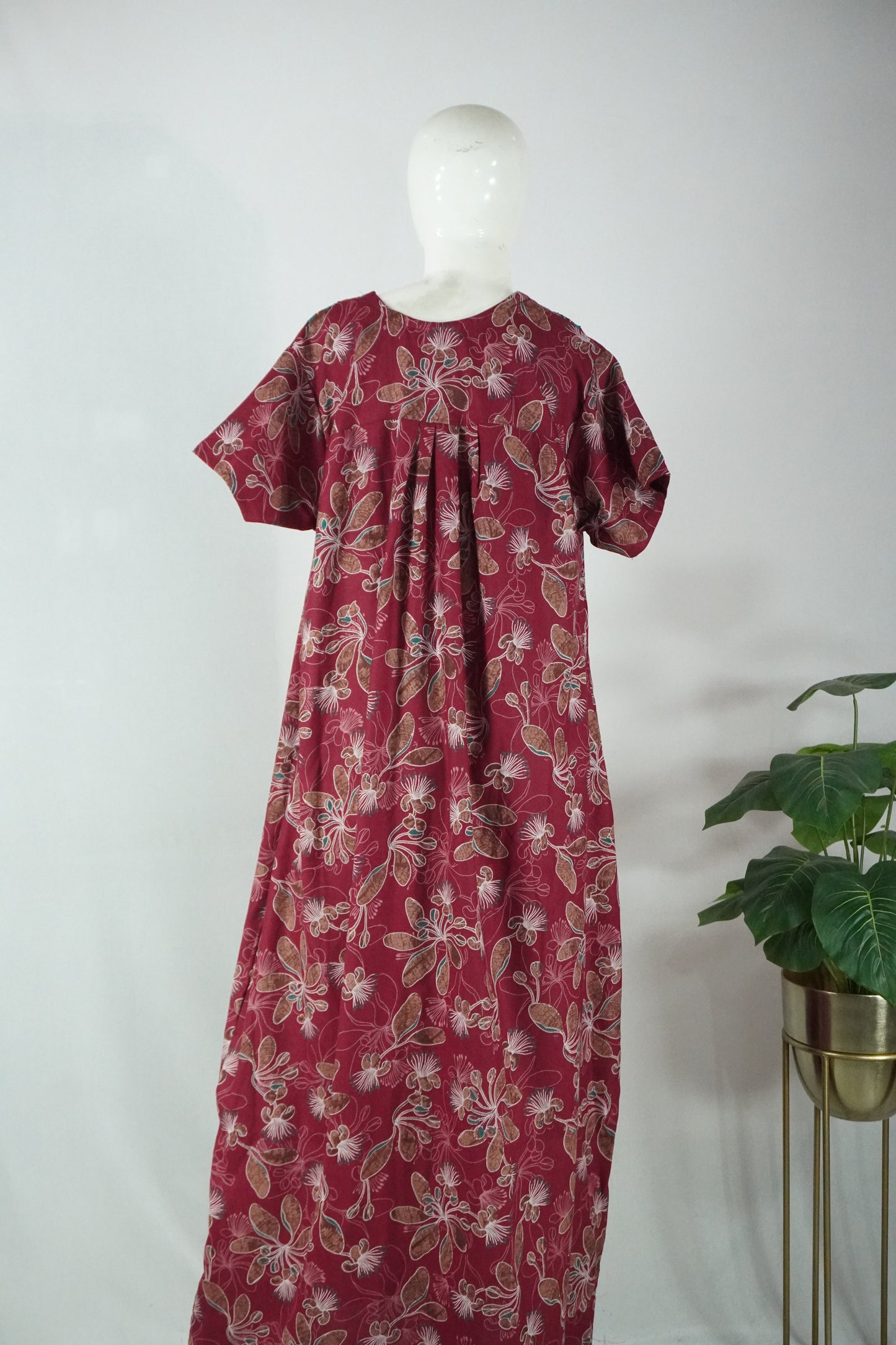 Alpine embroidery nighty