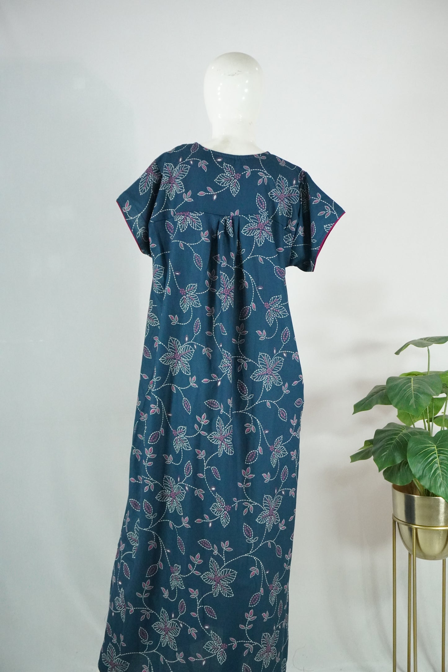 Alpine embroidery nighty